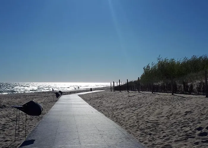 Books & Sun By The Sea * Władysławowo
